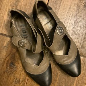 Frye Two-Tone Taupe and Black Mary Jane Flats